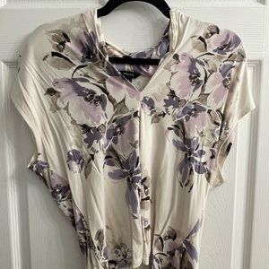 Cropped-Sleeve V-Neck Floral Shirt